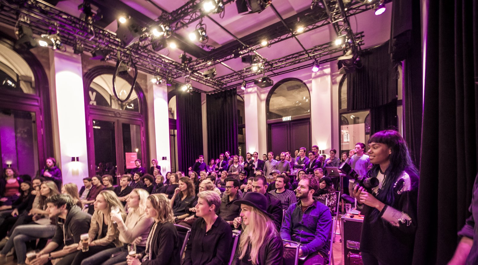 Volle zaal tijdens een Samenspel-avond